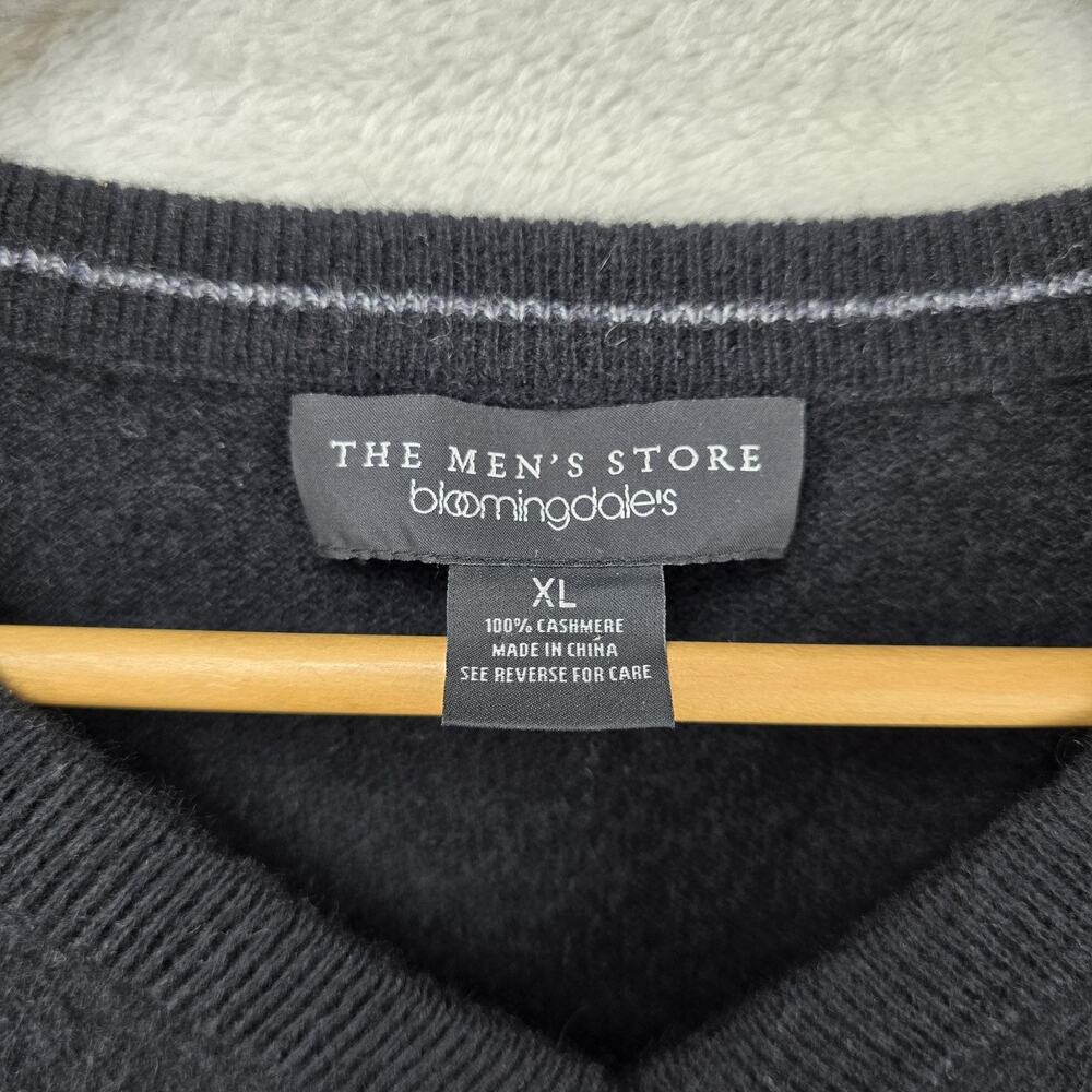 The Men's Store Bloomingdale's V-neck Sweater XL Black 100% Cashmere Long Sleeve - Picture 4 of 8